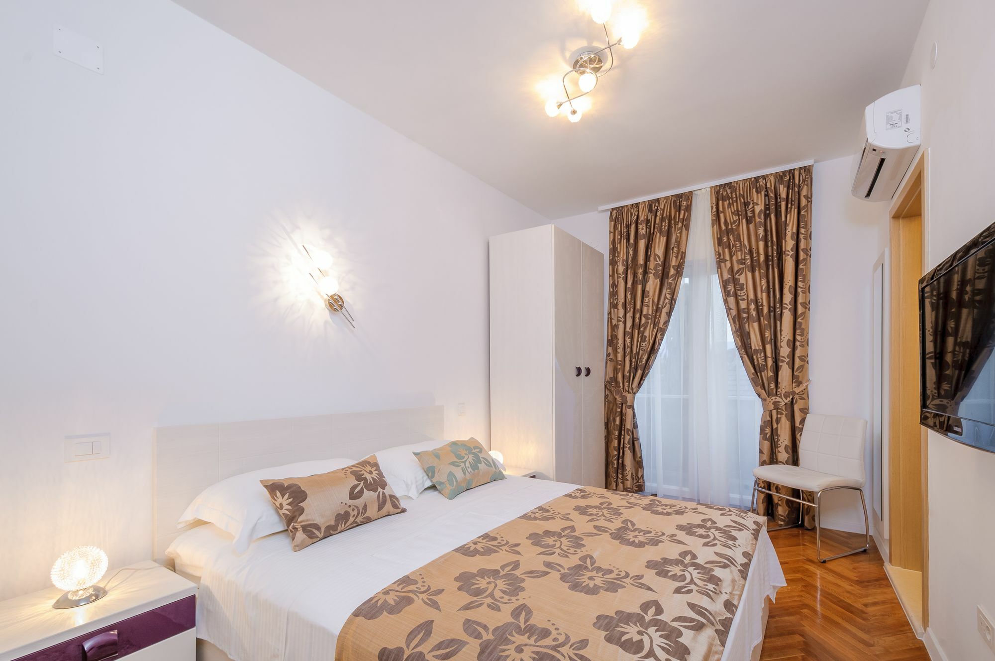 Apartments Zuvela Split Bagian luar foto